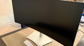 Mint
													Dell Monitor, photo 3 of 10