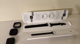 Good
													Apple Watch Series 4 44mm - Verizon, Gray, A1976 - Cellular, Aluminum, photo 3 of 7