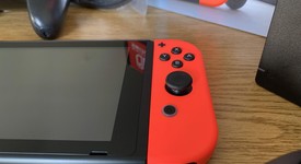 Mint
													Nintendo Switch - Red & Blue, 32 GB, photo 3 of 9