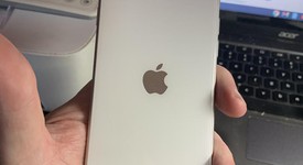 Good
													Apple iPhone SE 2nd Gen 2020 - Unlocked, White, 128 GB, A2275, photo 2 of 6