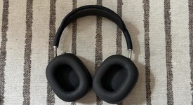 Used
													Apple AirPods Max - Gray, photo 1 of 5