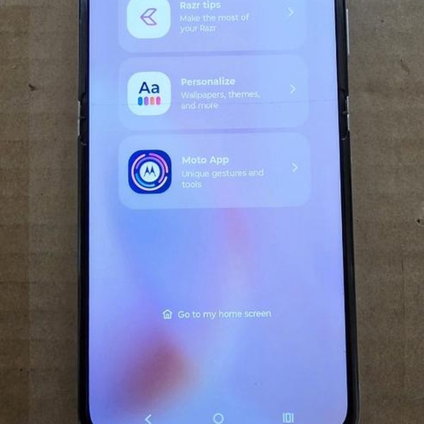 Motorola Razr (2023) - Unlocked, 128 GB, Lilac, 8 GB