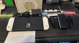 Good
													Nintendo Switch - OLED - White, 64 GB, The Legend of Zelda: Tears of the Kingdom Edition, photo 3 of 5