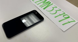 Mint
													Apple iPhone SE 3rd Gen 2022 - Unlocked, Midnight, 64 GB, A2595, photo 3 of 6