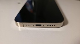 Good
													Apple iPhone 14 Pro - Unlocked, Gold, 128 GB, A2650, photo 4 of 13