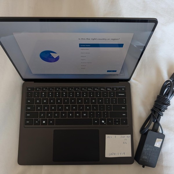 Microsoft Surface Laptop 7 - 512 GB, Black, 16 GB, Snapdragon X Plus, 13.8 inch