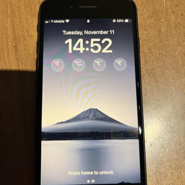 Apple iPhone SE 3rd Gen 2022 - Unlocked, 256 GB, Midnight, A2595