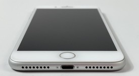 Good
													Apple iPhone 8 Plus - Unlocked, Silver, 128 GB, A1897, GSM, photo 4 of 7