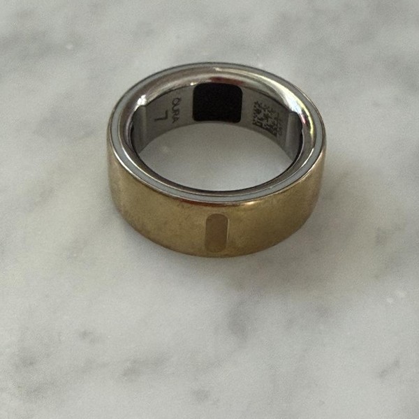 Oura Ring Gen 4 - Gold, Size 7