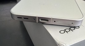 Mint
													Oppo Find X9 - Unlocked Non-US, Grey, 512 GB, 16 GB, photo 2 of 13