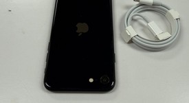 Mint
													Apple iPhone SE 3rd Gen 2022 - Unlocked, Midnight, 64 GB, A2595, photo 5 of 7
