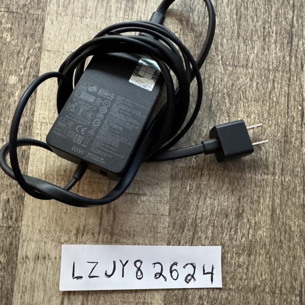 Microsoft Surface Laptop 7 - 256 GB, Platinum, 16 GB, Snapdragon X Plus, 13.8 inch