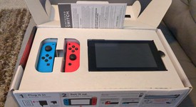 Good
													Nintendo Switch - Red & Blue, 32 GB, photo 4 of 8