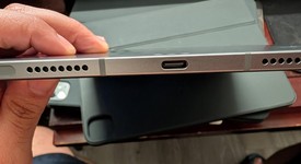 Mint
													Apple iPad Pro 11" 4th Gen 2022 - Unlocked, Gray, 128 GB, photo 4 of 10