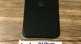 Mint
													Apple iPhone SE 2nd Gen 2020 - Unlocked, Black, 64 GB, A2275, photo 3 of 8