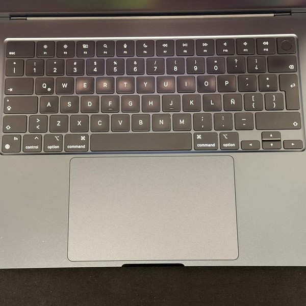 MacBook Air 2023 (M2) - 15 inch - 256 GB, Midnight, 8 GB, Apple M2