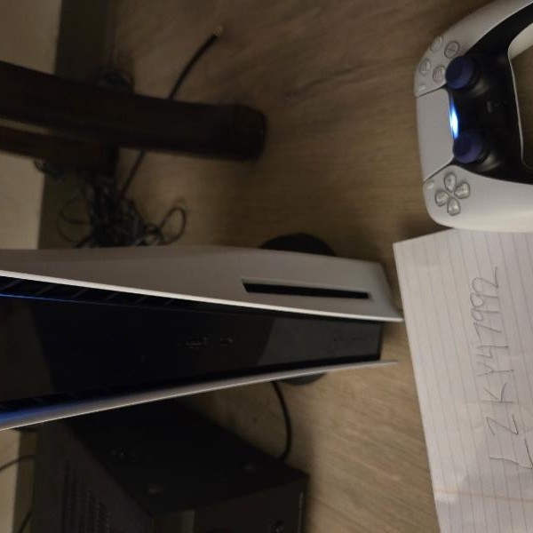 PlayStation 5 Standard Edition (2020) - 825 GB, White, Standard Edition