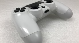 Good
													DualShock 4 Wireless Controller - White, photo 5 of 6