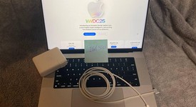 Good
													MacBook Pro Late 2023 (M3) - 16" - Apple M3 Max 16-core, Silver, 2 TB, 48 GB, 40-core GPU, photo 2 of 7