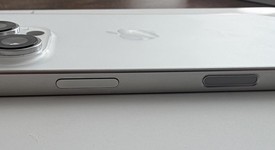 Good
													Apple iPhone 16 Pro - Unlocked, White, 256 GB, A3083, photo 4 of 9