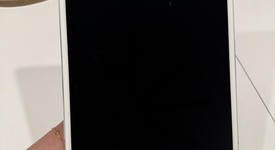 Good
													Apple iPad Pro 10.5" - Unlocked, Silver, 64 GB, photo 3 of 11