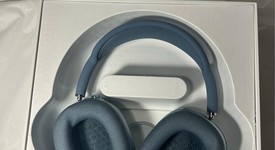 Used
													Apple AirPods Max - Sky Blue, photo 3 of 6