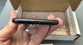 Mint
													Apple iPhone SE 3rd Gen 2022 - Unlocked, Midnight, 64 GB, A2595, photo 5 of 8