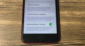 Fair
													Apple iPhone SE 2nd Gen 2020 - Unlocked, Red, 128 GB, A2275, photo 1 of 8