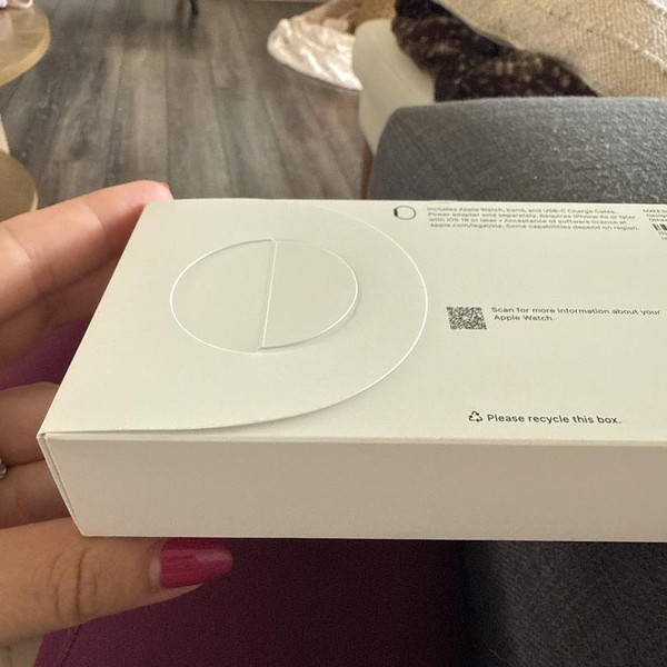 Apple Watch SE 2nd Gen 40mm - Silver, A2722 - GPS, Aluminum