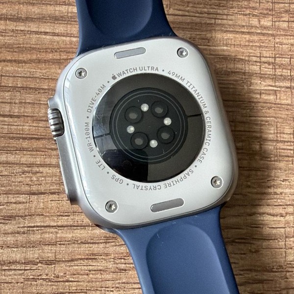 Apple Watch Ultra 2 49mm - Unlocked, Natural, A2986