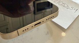 Mint
													Apple iPhone 13 Pro - Verizon, Gold, 128 GB, A2483, photo 3 of 13