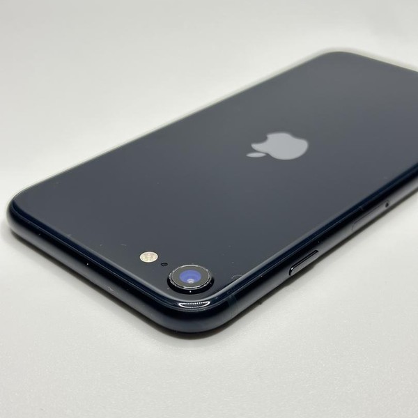 Apple iPhone SE 3rd Gen 2022 - Unlocked, 128 GB, Midnight, A2595