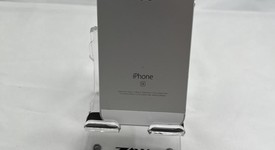 Good
													Apple iPhone SE 1st Gen 2016 - Verizon, Silver, 32 GB, A1662, photo 3 of 8
