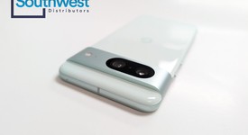 Mint
													Google Pixel 8 - Unlocked, Mint, 128 GB, 8 GB, G9BQD, Sub-6 5G, photo 3 of 9