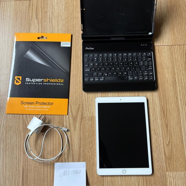 Apple iPad (8th Gen) - Wi-Fi, 32 GB, Silver, A2270