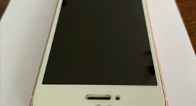 Good
													Apple iPhone SE 1st Gen 2016 - Unlocked, Rose Gold, 128 GB, A1723, photo 3 of 12