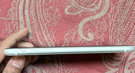 Mint
													Apple iPhone Xr - Unlocked, White, 64 GB, A1984, photo 4 of 9