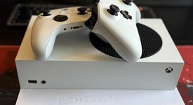 Mint
													Xbox Series S (2020) - White, 512 GB, photo 2 of 5