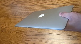 Good
													MacBook Air 2017 - 13" - I5, Silver, 128 GB, 8 GB, photo 3 of 10