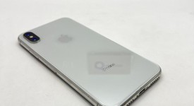 Good
													Apple iPhone Xs - Unlocked, Silver, 256 GB, A1920, photo 2 of 5