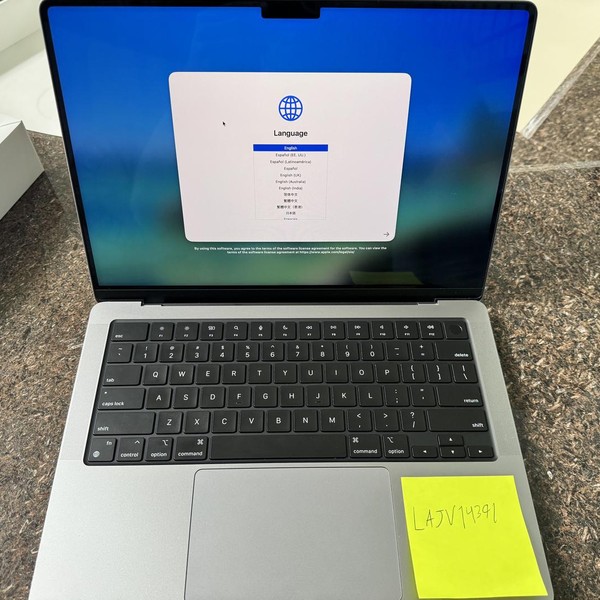 MacBook Pro Late 2023 (M3) - 14 inch - 1 TB, Gray, 16 GB, Apple M3, 10-core GPU