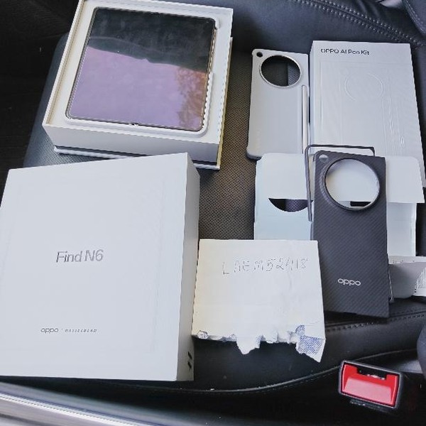 Oppo Find N6 - Unlocked Non-US, 512 GB, Titanium, 16 GB