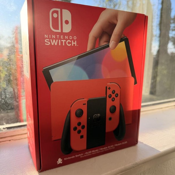 Nintendo Switch - OLED - 64 GB, Red, Mario Red Edition