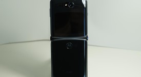 Mint
													Motorola Razr 2 5G - Unlocked, Graphite, 256 GB, 8 GB, XT2071-3, photo 4 of 6