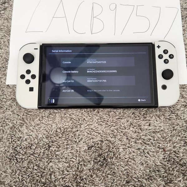 Nintendo Switch - OLED - 64 GB, White
