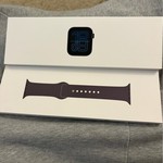 New Apple Watch SE (3rd Gen) 40mm - Unlocked, Midnight, A3326 - Cellular
