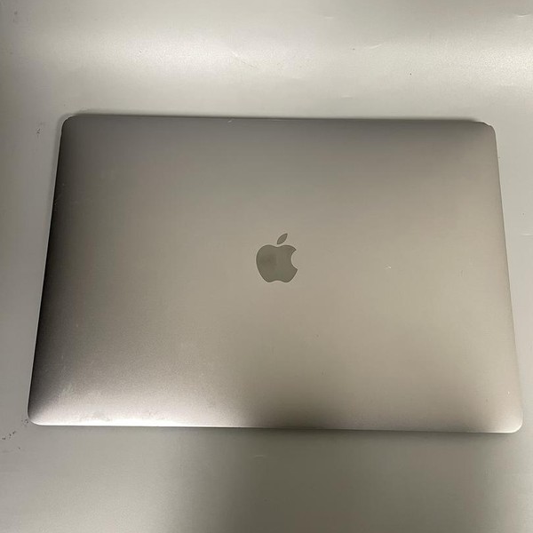 MacBook Pro 2019 - 15 inch - 256 GB, Gray, 16 GB, Intel Core i7