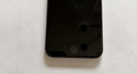 Good
													Apple iPhone SE 3rd Gen 2022 - Xfinity, Midnight, 64 GB, A2595, photo 4 of 8