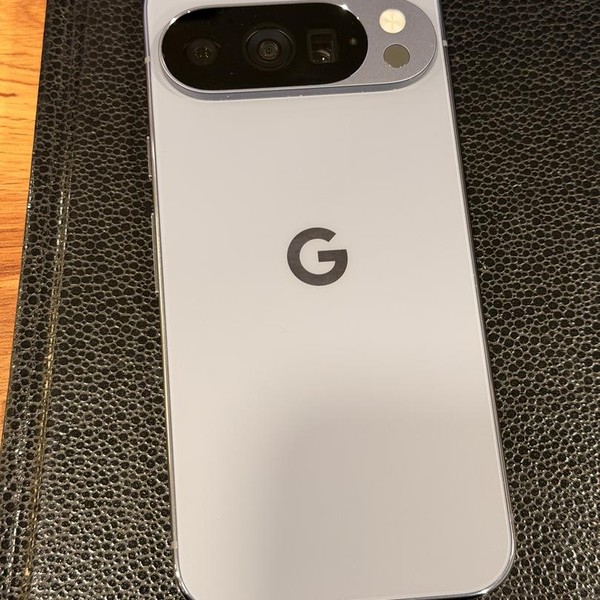 Google Pixel 10 Pro - Unlocked, 128 GB, Moonstone, G4QUR
