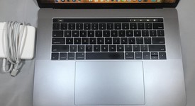 Good
													MacBook Pro 2017 (With Touch Bar) - 15" - I7, Gray, 1 TB, 16 GB, photo 4 of 15